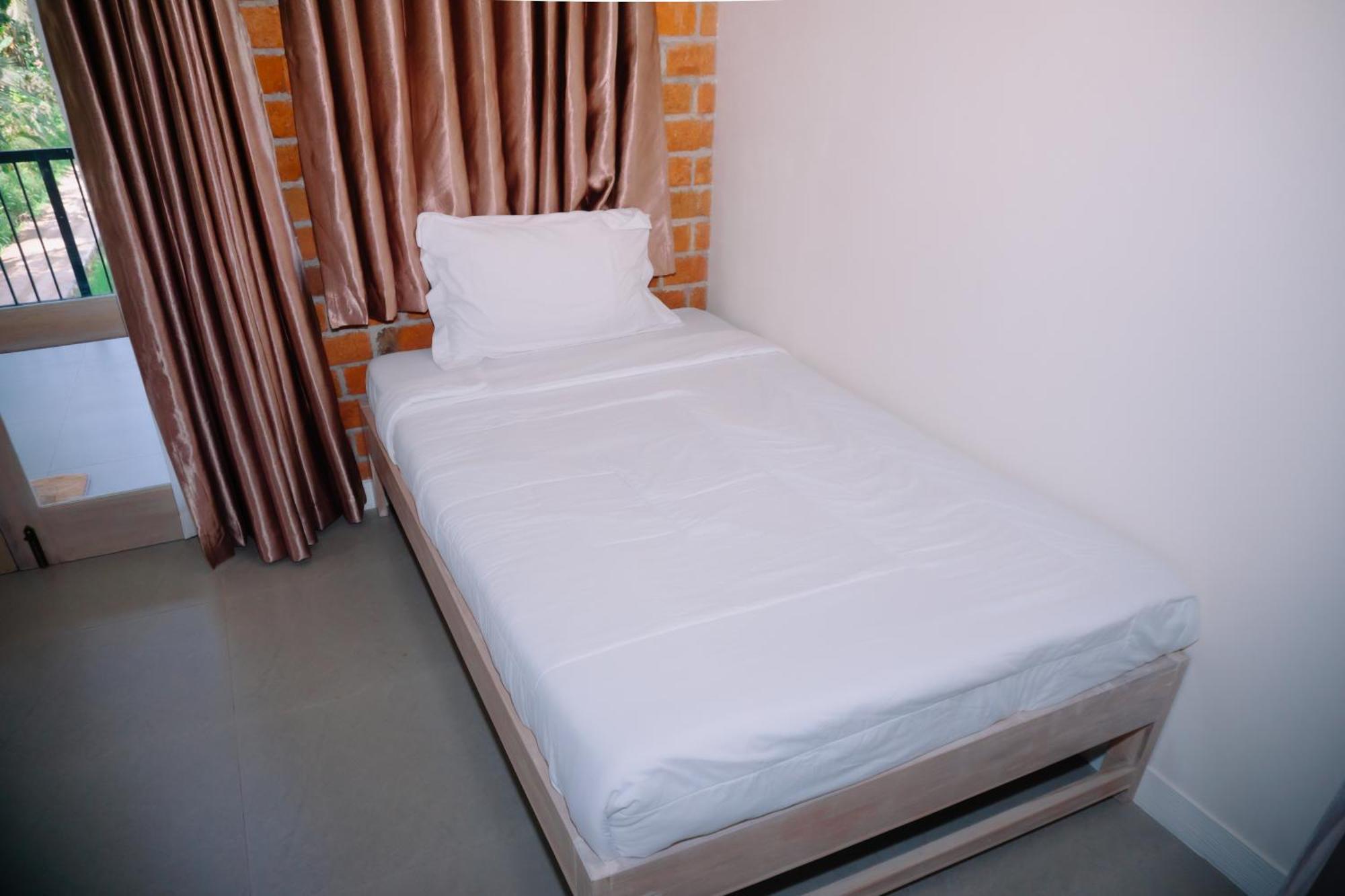 Novia Guest House Lombok-テテバトゥ エクステリア 写真